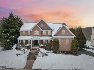 1 Cranbury Hill Ct, Mount Laurel, NJ 08054