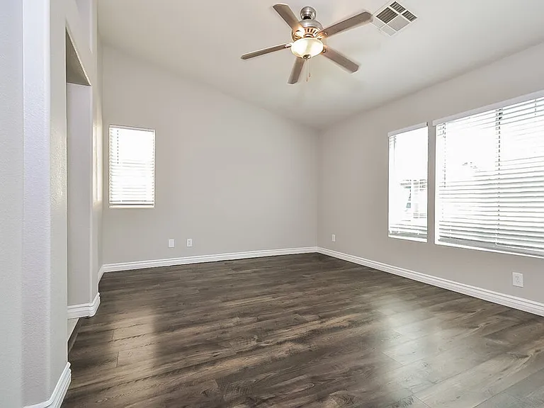 6883 Momentos St — Photo 10