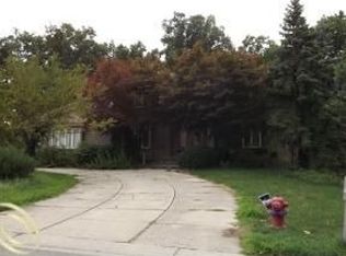 4082 Winterset Ln, West Bloomfield, MI