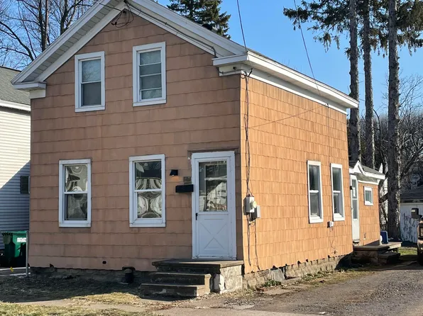 187 Duer St, Oswego, NY 13126