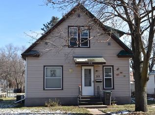 213 5th Ave SW, Oelwein, IA 50662