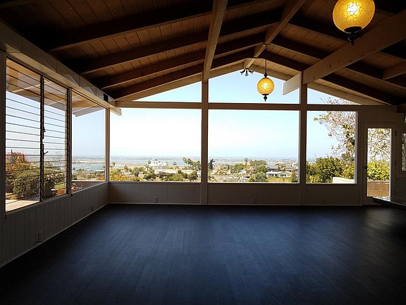 2nd image of 3004 Iroquois Way