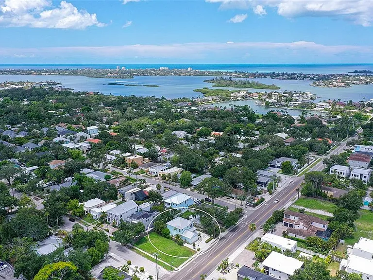 1738 Siesta Dr — Photo 42