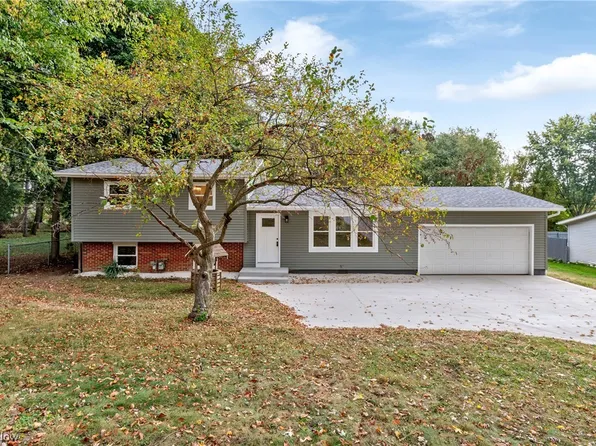 6252 Melody Rd NE, Canton, OH 44721