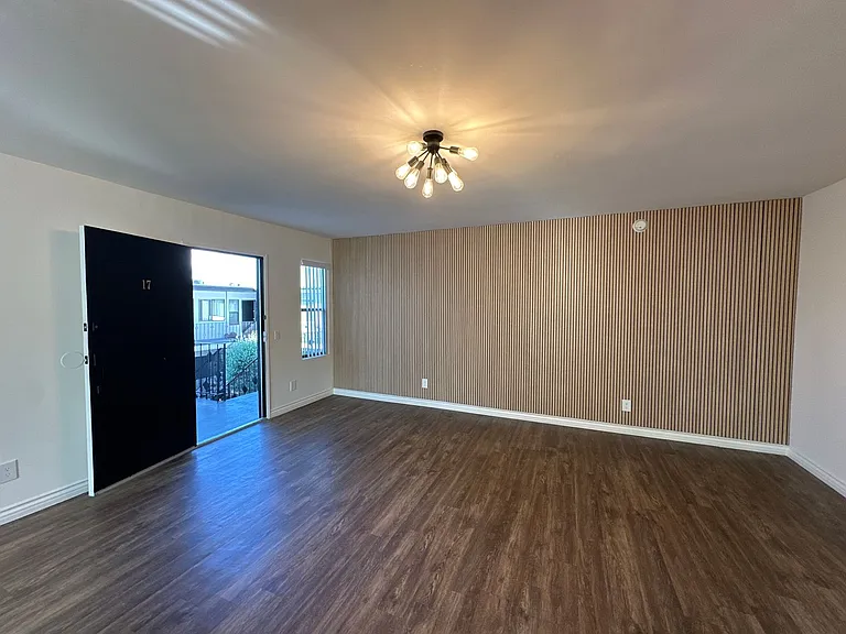 6607 N. Figueroa St. — Photo 5