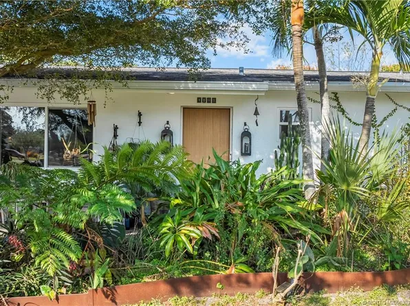 1092 SE Madison Ave, Stuart, FL 34996