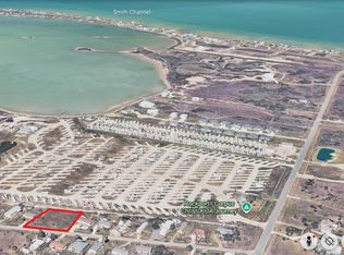 160 Lago Vista Dr, Rockport, TX 78382