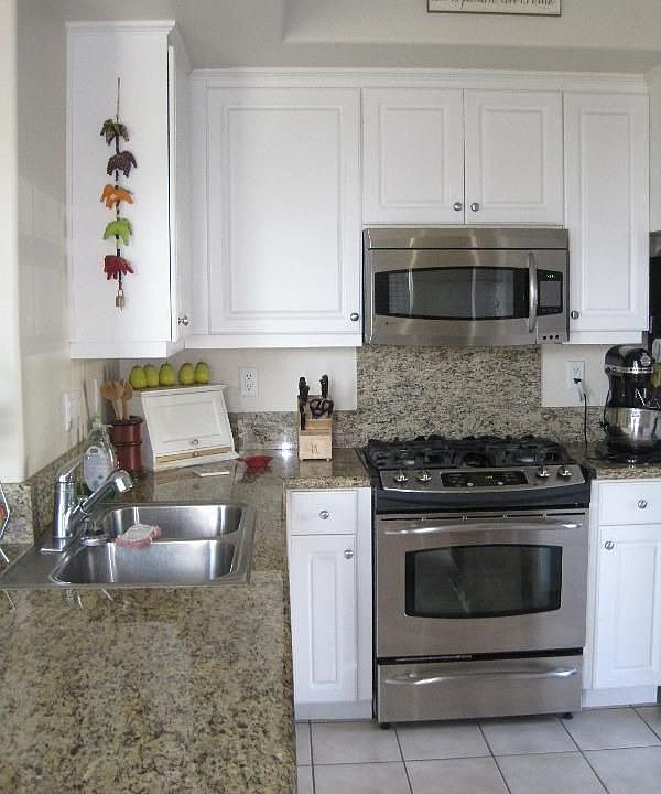 2nd image of 5390 Gillespie St
