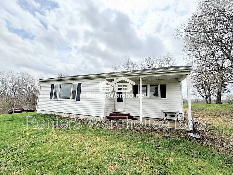 3287 Cumming Rd — Photo 1