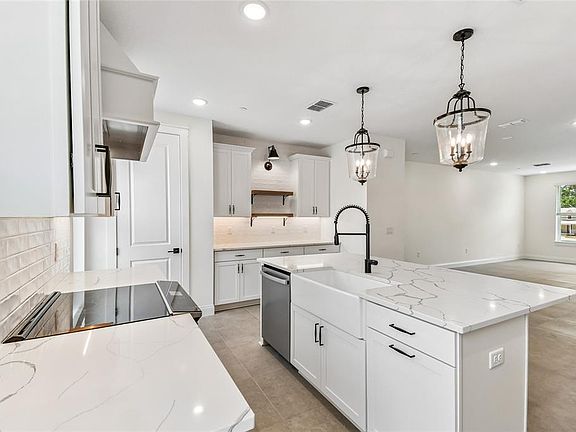 5th image of 206 Pasquala Way