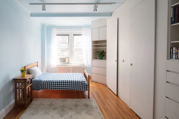 Sold by Prevu Real Estate, LLC | media 21