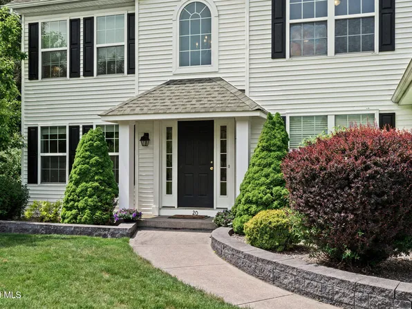 20 Berkshire Drive, Ballston Spa, NY 12020