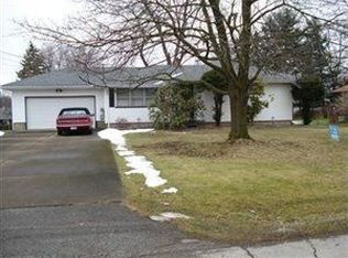 1777 Taft Ave, Niles, OH 44446