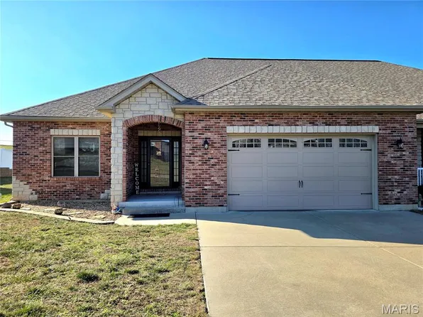 475 Legacy Ln, Villa Ridge, MO 63089