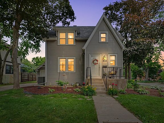 2nd image of 202 W Florida Ave