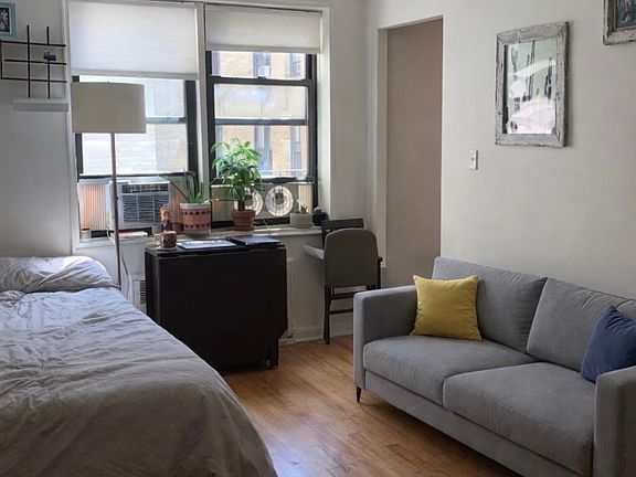 4th image of 35 Eastern Pkwy APT 6A