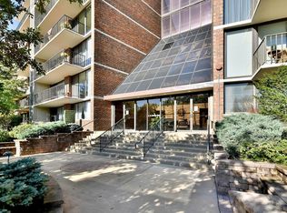 2 S Atrium Way APT 105, Elmhurst, IL 60126