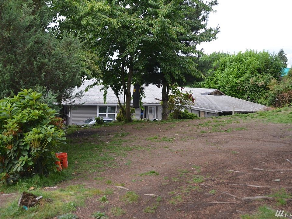 2nd image of 16016 34th Ave S