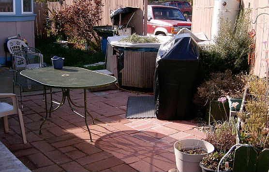 front patio/jacuuzi