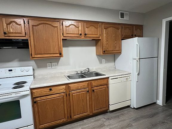 2nd image of 5907 Staughton Dr APT 2