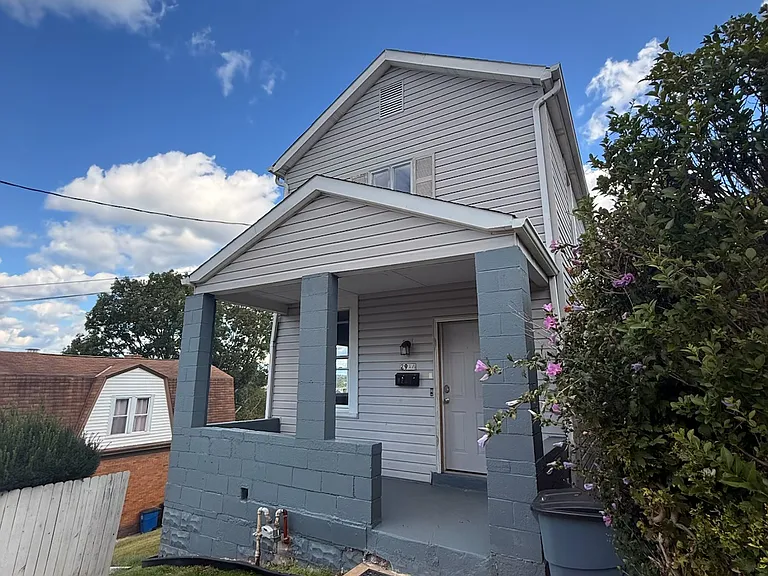 2914 Glasgow St — Photo 3