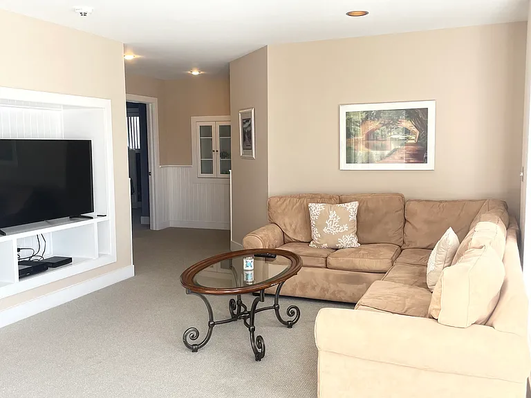45 Romana Dr — Photo 5