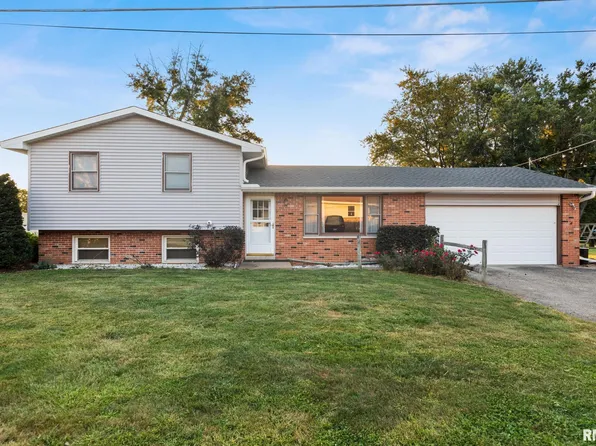 1011 N Silver Maple Ln, Peoria, IL 61604
