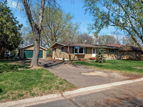 4241 Clark Cir, Vadnais Heights, MN 55127