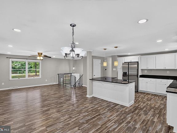 5th image of 4104 Green Spring St