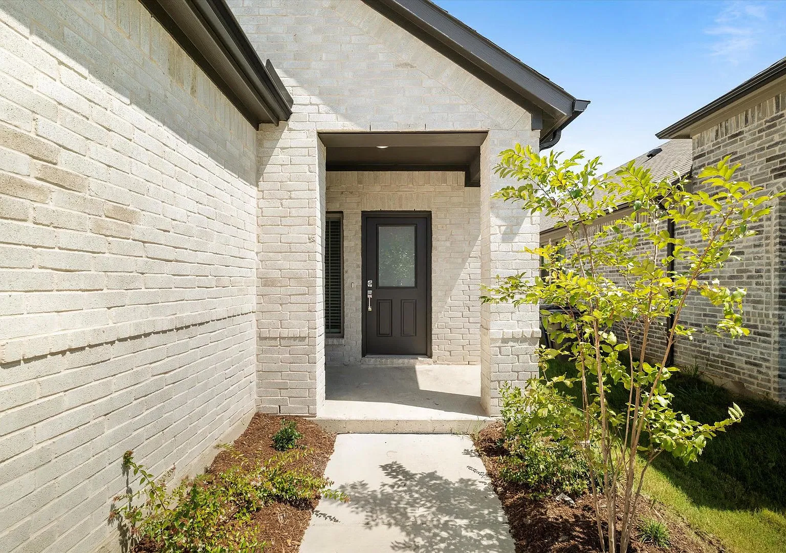 Coming Soon! 3-Bedroom, 2 Bath Single Family for Rent in Mc Kinney, TX | Attached Garage & Modern... — Photo 4