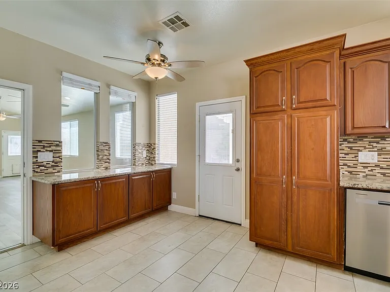 2255 Calistoga Ct — Photo 15