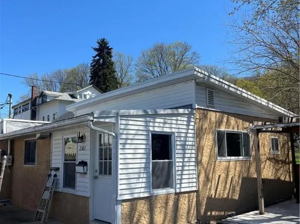 2505 S East St, Allentown, PA 18103