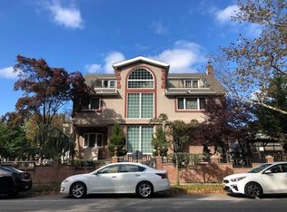6985 229th St, Flushing, NY 11364