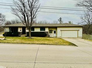 1002 E 5th St S, Newton, IA 50208