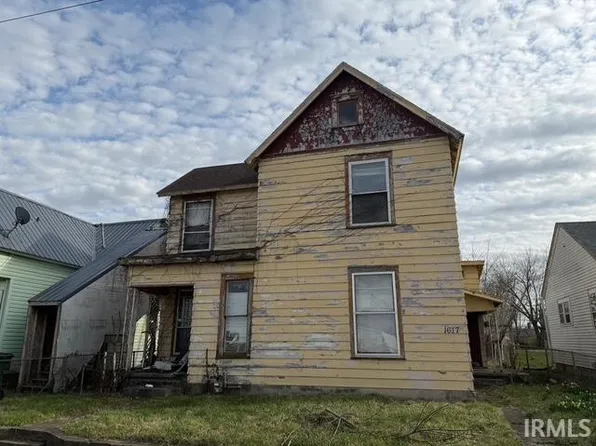 1617 E Jackson St, Muncie, IN 47305