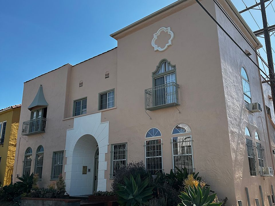 1st image of 314 N Curson Ave APT 101
