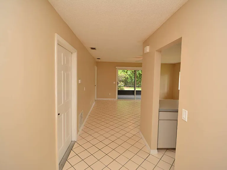 30 Farmsworth Dr #B — Photo 9