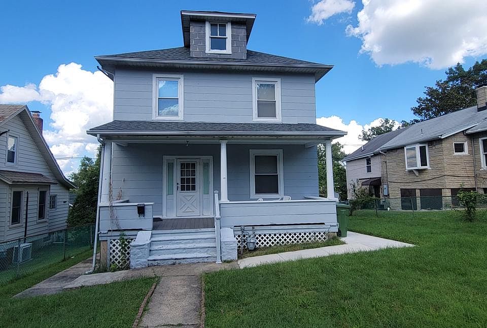 1st image of 2708 Goodwood Rd