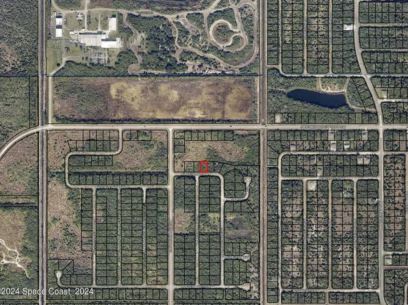 949 Facet Ln SW, Palm Bay, FL 32908