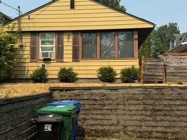 3210 S Washington Street, Seattle, WA 98144