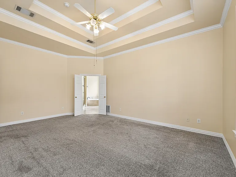 4568 Saint James Dr — Photo 18