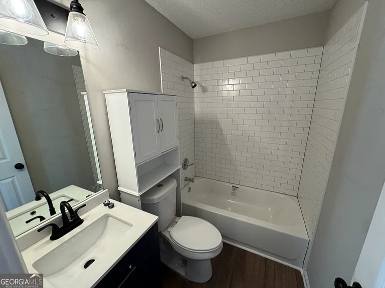 51 Connie Dr — Photo 17