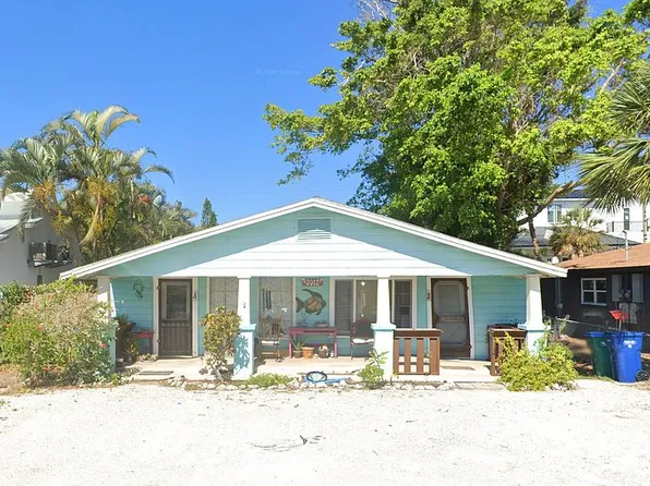 3012 Gulf Dr, Bradenton Beach, FL 34217