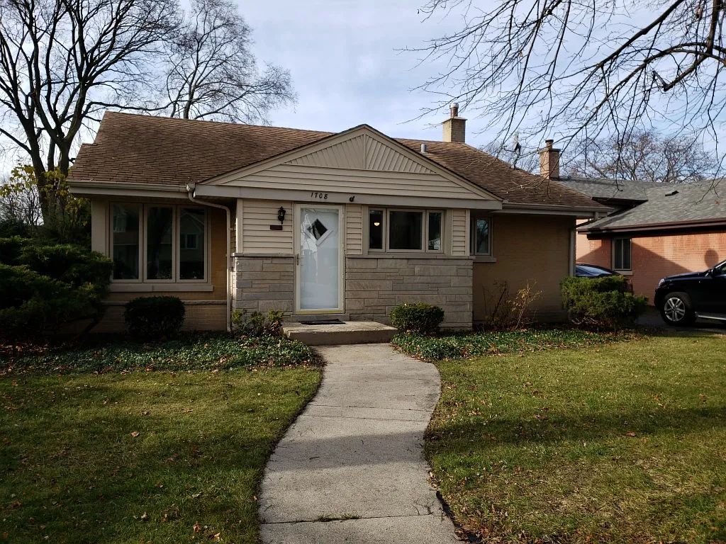 1708 S Clifton Ave photo 1