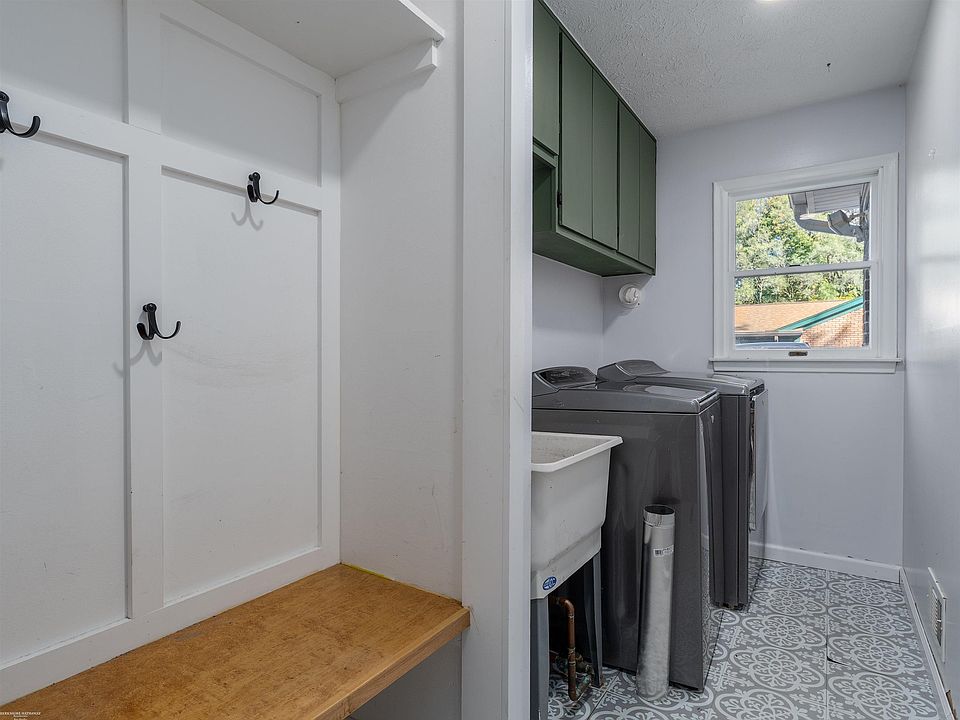 543 E Gunn Rd, photo 24