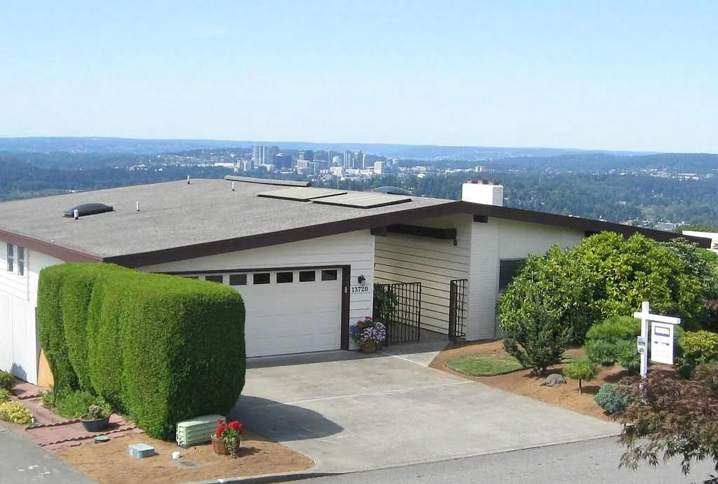 Building Photo - 13720 Somerset Ln SE