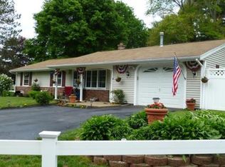 390 Caroline Dr, Bellingham, MA 02019