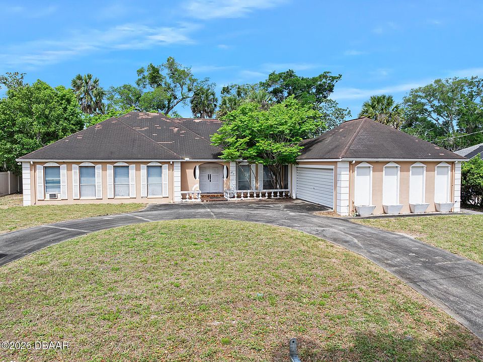1st image of 52 Oakmont Cir
