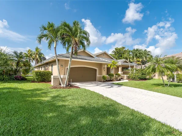 1051 Woodfall Ct, Fort Lauderdale, FL 33326