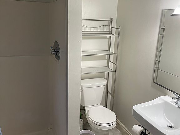 5th image of 15 Atlantic Ave #1